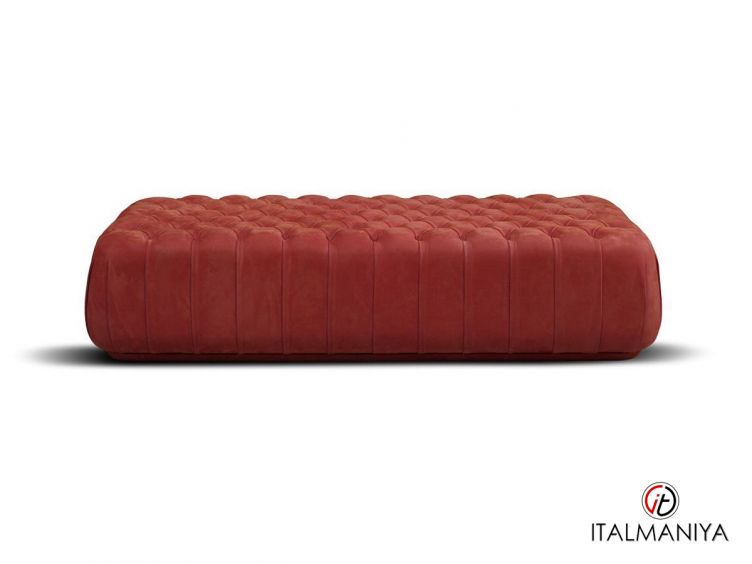 Фото 1 - Банкетка Fly фабрики Ulivi (производство Италия) из массива дерева в обивке из кожи красного цвета в современном стиле