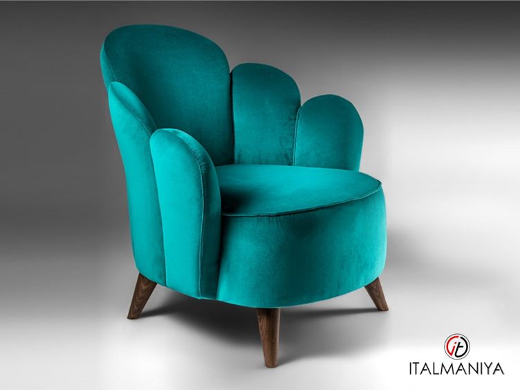 Фото 1 - Кресло Flora фабрики Annibale Colombo из массива дерева в обивке из ткани в современном стиле