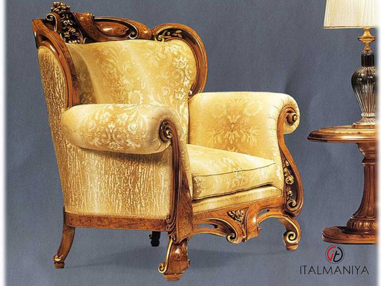 Фото 1 - Кресло Sirio фабрики Citterio из массива дерева в обивке из ткани в классическом стиле