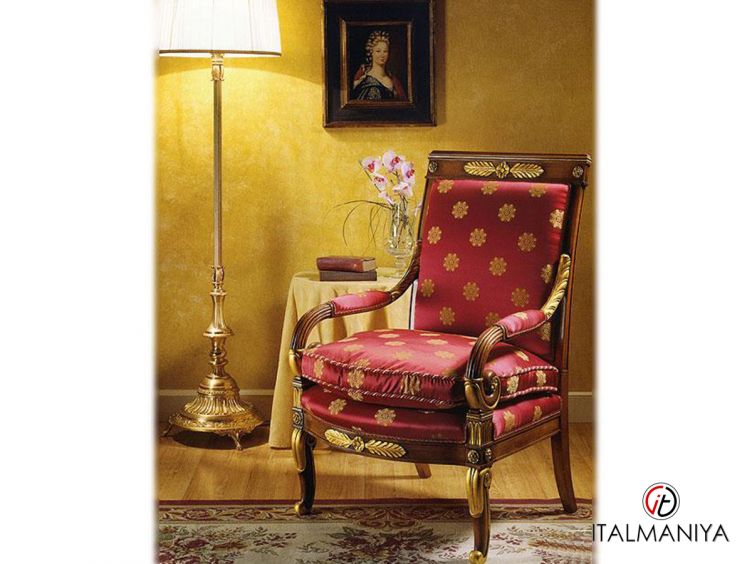 Фото 1 - Кресло P152 фабрики Zanaboni из массива дерева в обивке из ткани в классическом стиле