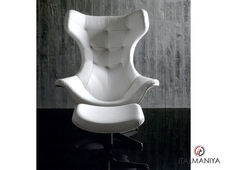 Фото 1 - Кресло Regina II фабрики Poltrona Frau из металла в обивке из кожи в современном стиле