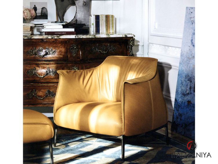 Фото 1 - Кресло Archibald фабрики Poltrona Frau из металла в обивке из кожи в стиле лофт