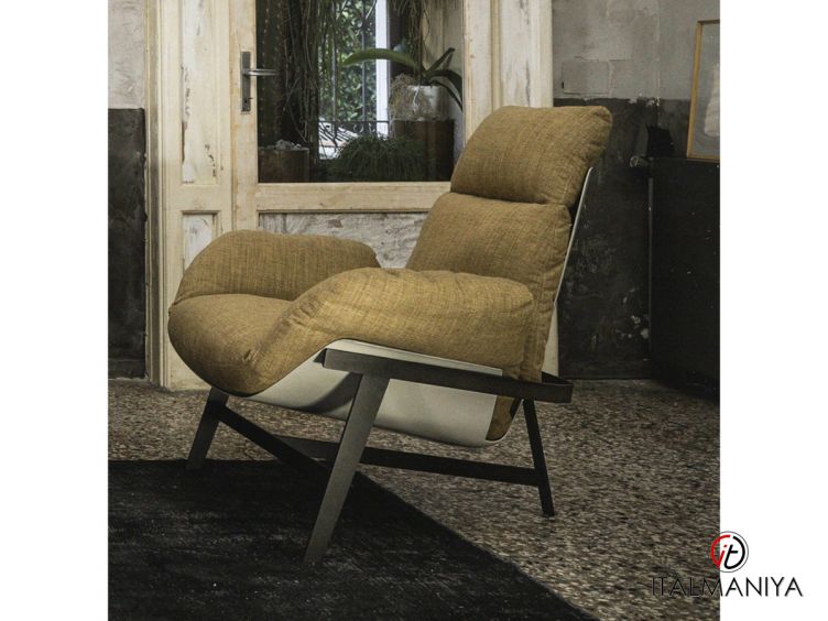 Фото 1 - Кресло Jupiter фабрики Arketipo из металла в обивке из ткани в современном стиле