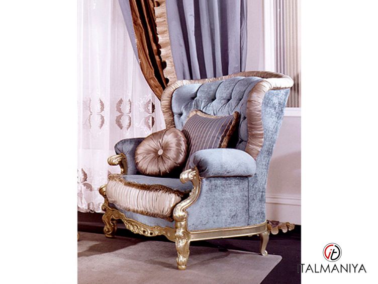 Фото 1 - Кресло Galileo фабрики Bm Style из массива дерева в обивке из ткани в классическом стиле