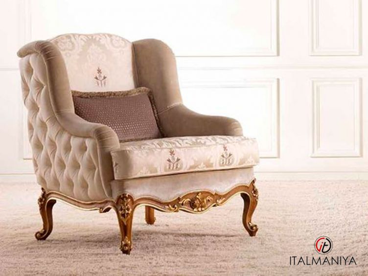 Фото 1 - Кресло Majestic фабрики Bedding из массива дерева в обивке из ткани в классическом стиле