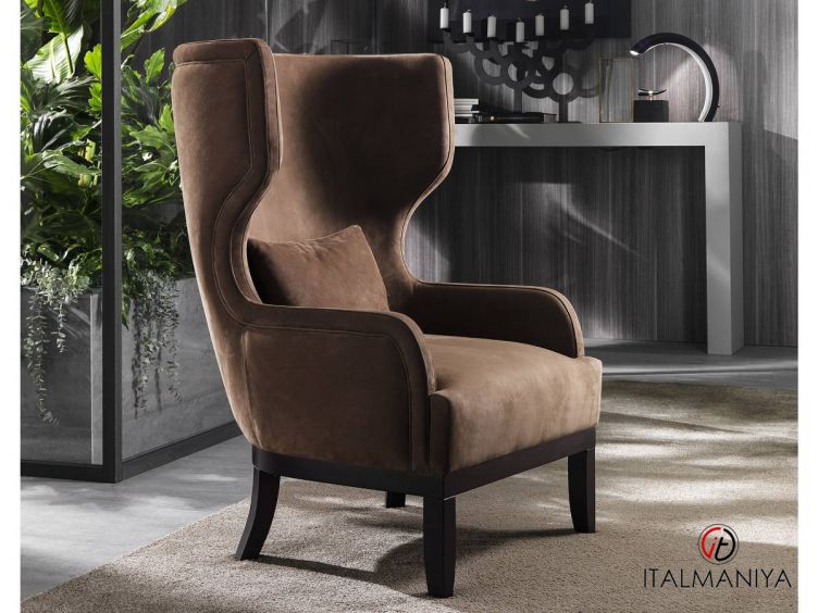 Фото 1 - Кресло Oriana фабрики Albani Divani (производство Италия) из массива дерева в современном стиле