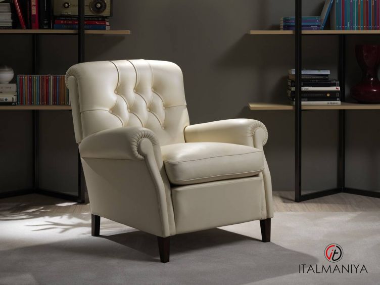 Фото 1 - Кресло Sophie фабрики Albani Divani (производство Италия) из массива дерева в обивке из кожи в классическом стиле