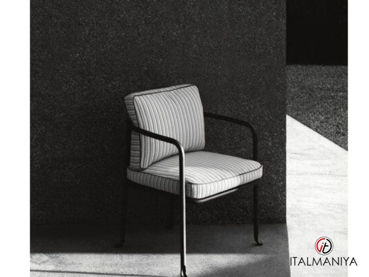 Фото 1 - Кресло Borea BE69PB фабрики B&B Italia (производство Италия) из металла в обивке из ткани в современном стиле