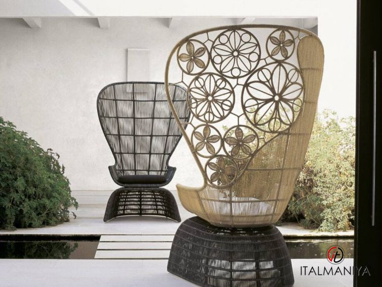 Фото 1 - Кресло Crinoline фабрики B&B Italia (производство Италия) в обивке из ткани в современном стиле