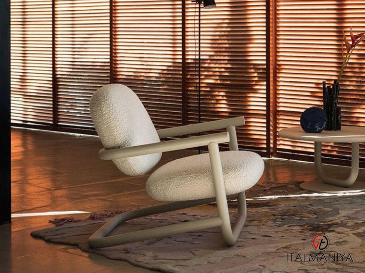 Фото 1 - Кресло Strong Special фабрики Desalto (производство Италия) из металла в обивке из ткани в современном стиле