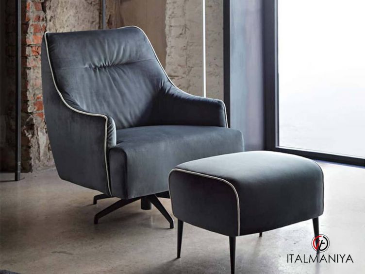 Фото 1 - Кресло Urbino фабрики Rosini Divani (производство Италия) из массива дерева в современном стиле