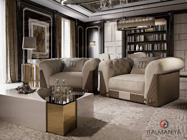 Фото 1 - Кресло Alisia фабрики Tessarolo (производство Италия) из массива дерева в обивке из ткани в классическом стиле