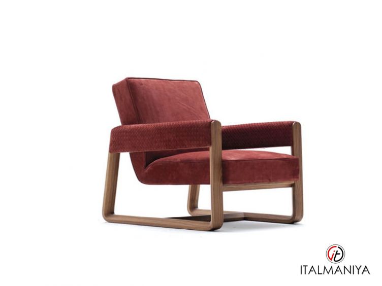 Фото 1 - Кресло Patricia Wood фабрики Ulivi (производство Италия) из массива дерева в обивке из кожи красного цвета в современном стиле