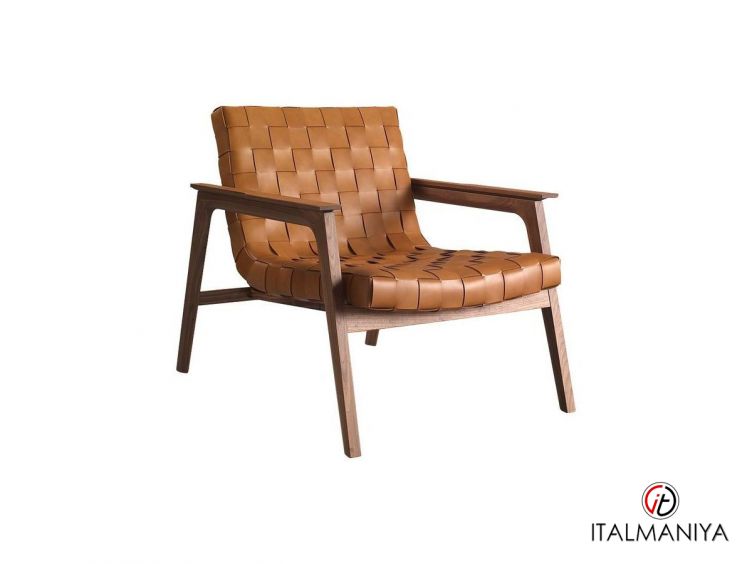 Фото 1 - Кресло Rue фабрики Ulivi (производство Италия) из массива дерева в обивке из кожи коричневого цвета в современном стиле