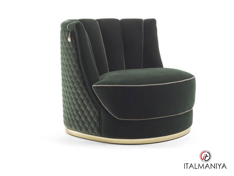 Фото 1 - Кресло Bianca фабрики Vittoria Frigerio (производство Италия) из массива дерева в обивке из ткани в современном стиле