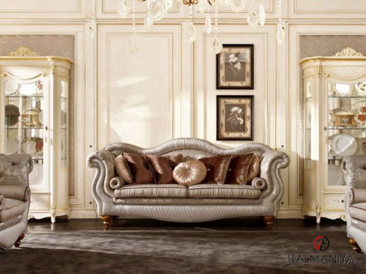 Фото 1 - Мягкая мебель Trevi фабрики Grilli из массива дерева в классическом стиле