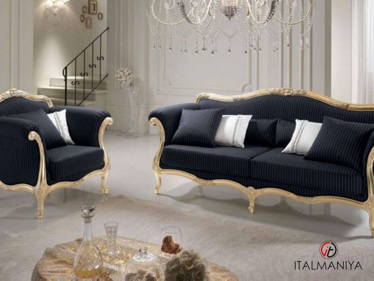 Фото 1 - Мягкая мебель Elegance фабрики Piermaria из массива дерева в классическом стиле