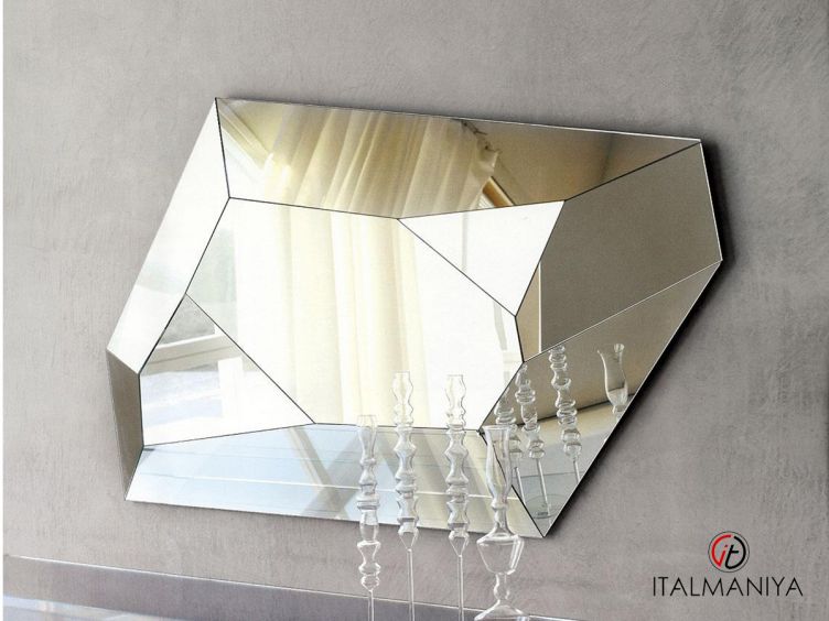 Фото 1 - Зеркало Diamond фабрики Cattelan Italia из стекла в современном стиле