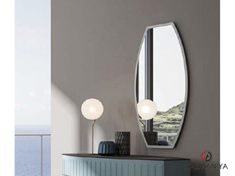 Фото 1 - Зеркало Oceano фабрики Signorini & Coco из стекла в современном стиле