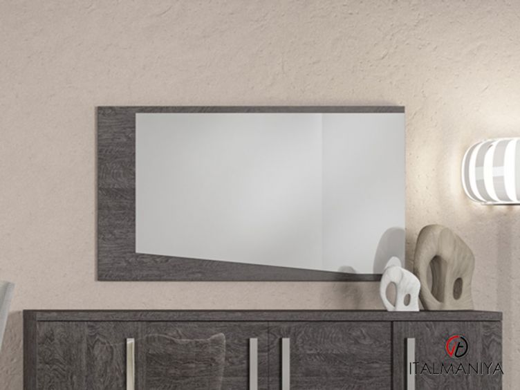 Фото 1 - Зеркало Sarah для гостиной фабрики Status (производство Италия) из МДФ серого цвета в современном стиле