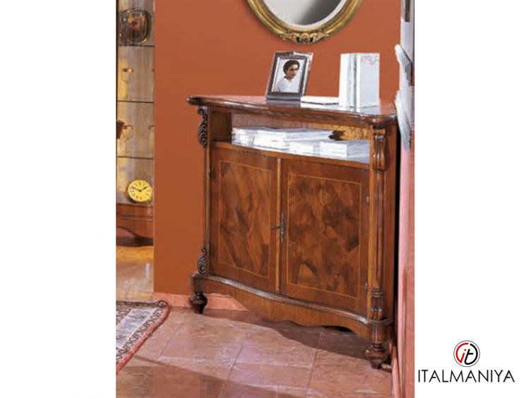 Фото 1 - Комод для гостиной Bella Italia фабрики Vaccari Cav. Giovanni из массива дерева в классическом стиле