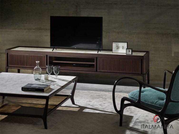 Фото 1 - Мебель под ТВ Full TV фабрики Ceccotti из массива дерева в современном стиле