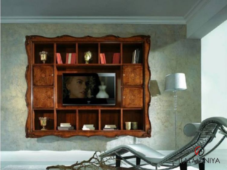 Фото 1 - Мебель под ТВ Genova фабрики Tarocco Vaccari из массива дерева в классическом стиле