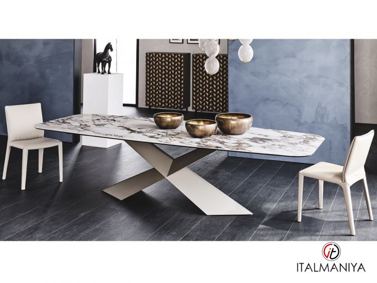 Фото 1 - Стол обеденный Tyron Keramik фабрики Cattelan Italia из металла в современном стиле