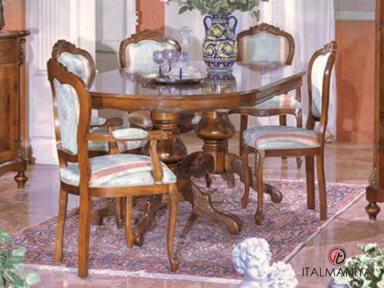 Фото 1 - Стол обеденный Bella Italia овальный фабрики Vaccari Cav. Giovanni из массива дерева в классическом стиле