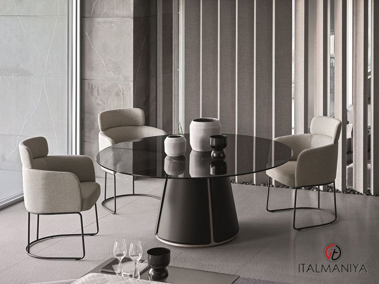 Фото 1 - Стол обеденный Сlaire фабрики Ditre Italia из металла в современном стиле