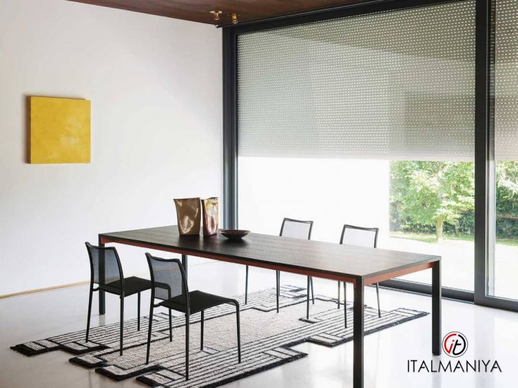 Фото 1 - Стол обеденный Beam фабрики Desalto (производство Италия) из металла в современном стиле