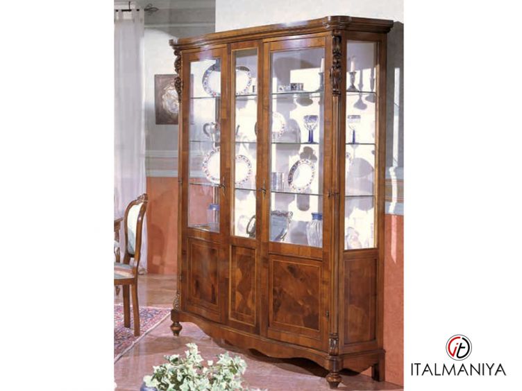 Фото 1 - Витрина Bella Italia 3-х дверная фабрики Vaccari Cav. Giovanni из массива дерева в классическом стиле