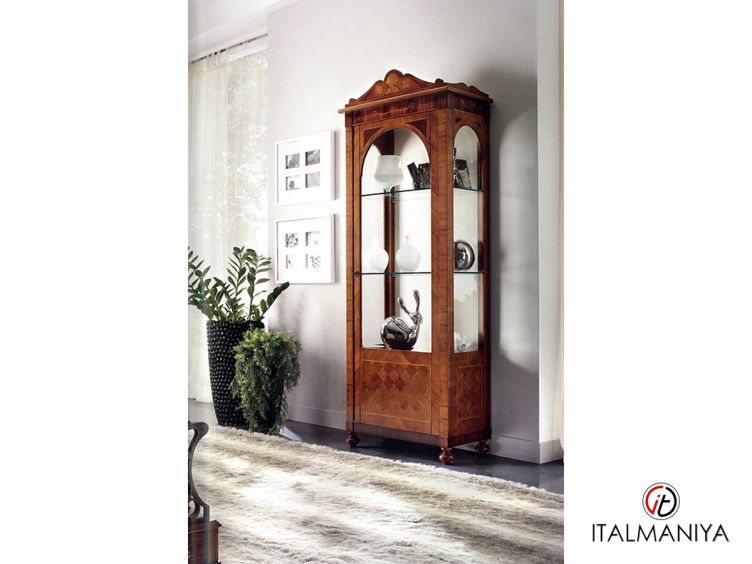 Фото 1 - Витрина 590 фабрики BBelle Italia из массива дерева в классическом стиле