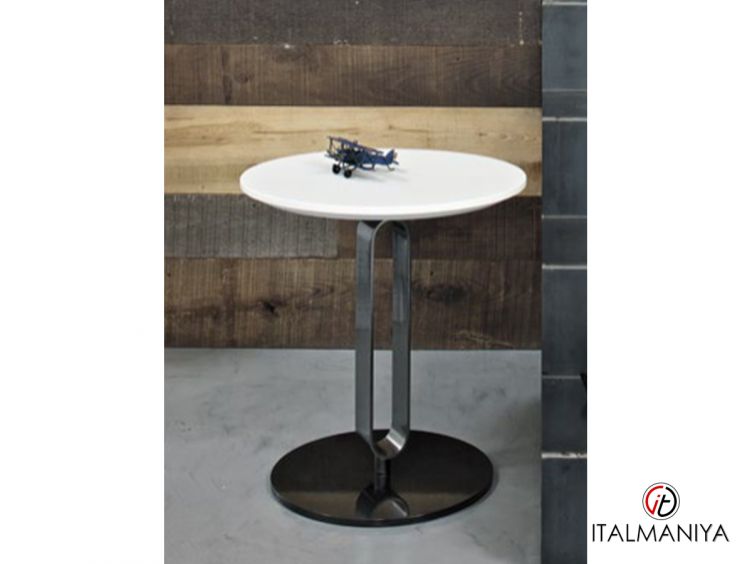 Фото 1 - Журнальный столик Alfred фабрики Bontempi Casa из металла в современном стиле