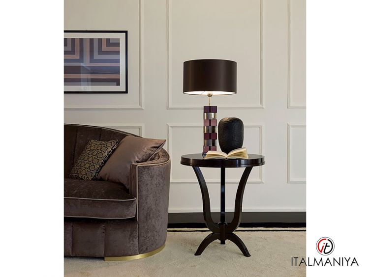 Фото 1 - Журнальный столик Tulipano фабрики Galimberti Nino из массива дерева в современном стиле