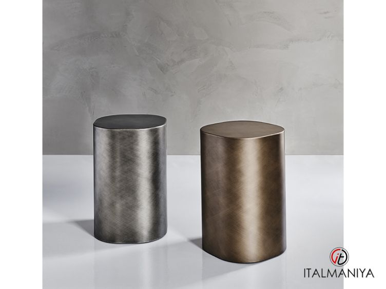 Фото 1 - Журнальный столик Pancho фабрики Cattelan Italia из металла в современном стиле