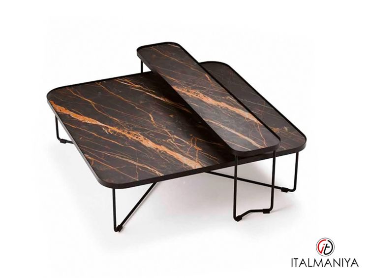 Фото 1 - Журнальный столик Benny фабрики Cattelan Italia из массива дерева в современном стиле