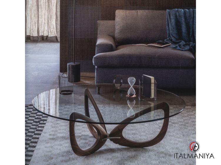 Фото 1 - Журнальный столик Helix фабрики Cattelan Italia из массива дерева в современном стиле