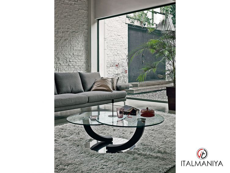 Фото 1 - Журнальный столик Cobra фабрики Cattelan Italia из металла в современном стиле