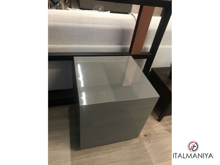 Фото 1 - Журнальный столик Scott фабрики Altavilla (производство Италия) из МДФ серого цвета в современном стиле