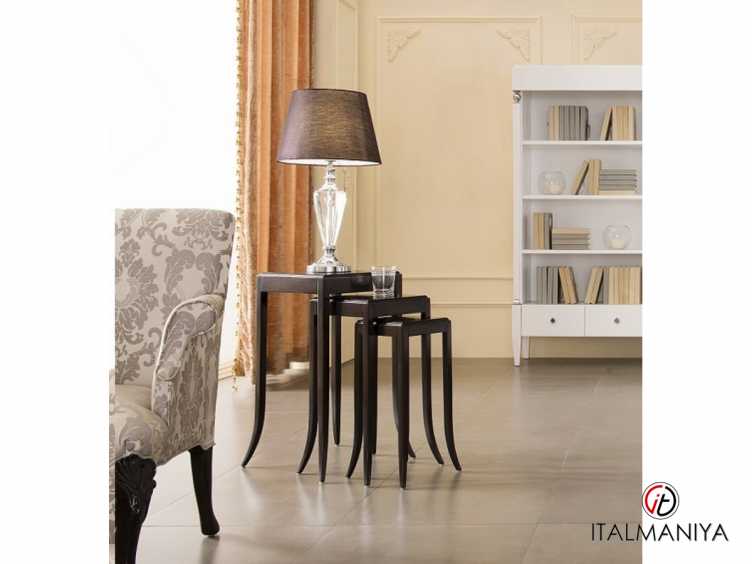 Фото 1 - Журнальный столик Mestre FB.ET.MES.208 фабрики Fratelli Barri (производство Италия) из массива дерева в современном стиле