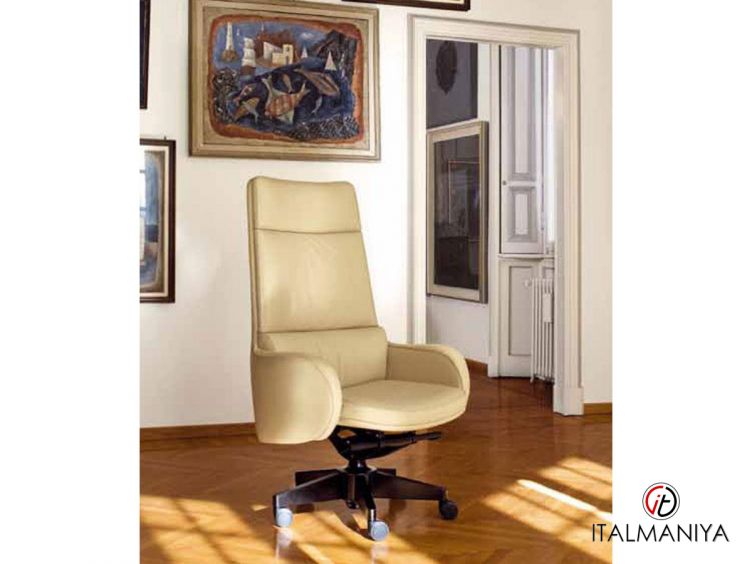 Фото 1 - Кресло для кабинета Excellence руководителя фабрики Mascheroni из металла в обивке из кожи в современном стиле