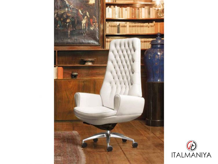 Фото 1 - Кресло для кабинета San Giorgio руководителя фабрики Mascheroni из металла в обивке из кожи в современном стиле