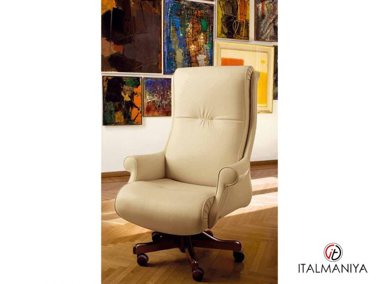 Фото 1 - Кресло для кабинета G.8 руководителя фабрики Mascheroni из металла в обивке из кожи в современном стиле