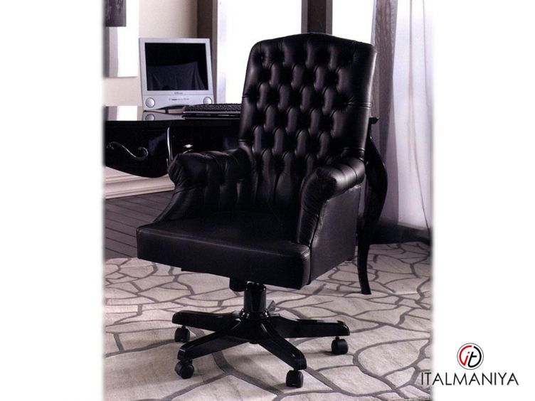 Фото 1 - Кресло для кабинета President руководителя фабрики Mascheroni из металла в обивке из кожи в классическом стиле