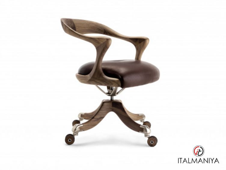Фото 1 - Кресло для кабинета Marlowe фабрики Ceccotti из массива дерева в обивке из кожи в современном стиле