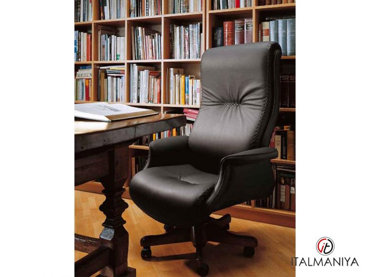 Фото 1 - Кресло для кабинета G.7 130 руководителя фабрики Mascheroni из металла в современном стиле