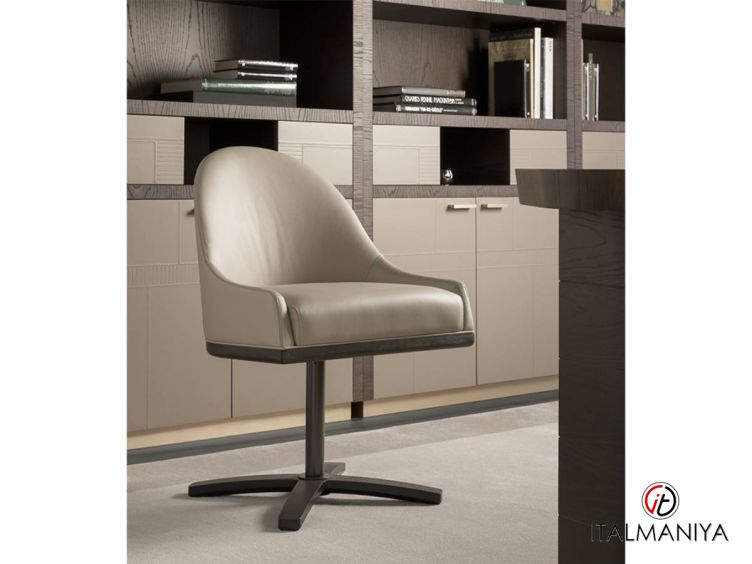 Фото 1 - Кресло для кабинета Montnapoleone Chic фабрики Medea (производство Италия) из МДФ в обивке из кожи в современном стиле
