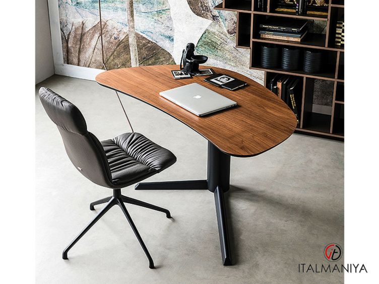 Фото 1 - Стол письменный Malibu фабрики Cattelan Italia из металла в современном стиле