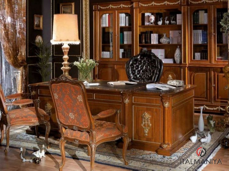 Фото 1 - Стол письменный Sinatra фабрики Asnaghi Interiors из массива дерева в стиле барокко